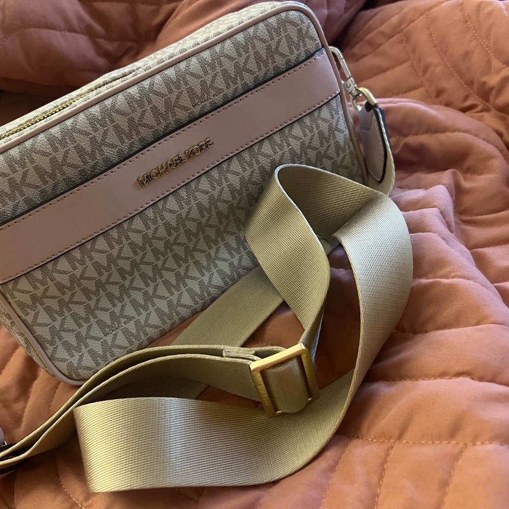 Michael Kors Kenly Crossbody Bag - Picture 3 of 5